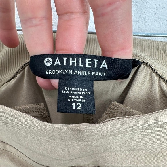 Athleta Brooklyn Ankle Pant Tan Khaki Stretch Mid Rise Cropped Size 12 Casual - Picture 5 of 7